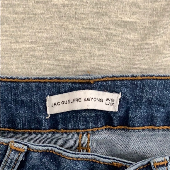 Jeans - Picture 3 of 4